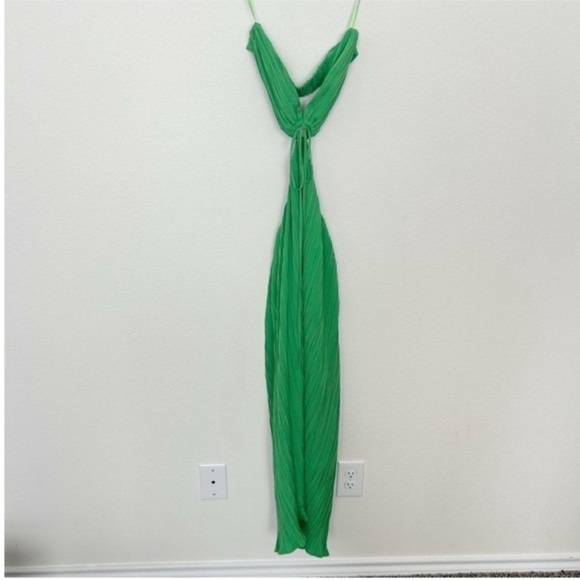 Gianni Bini Sophie Plisse Halter Midi Dress - Picture 3 of 9